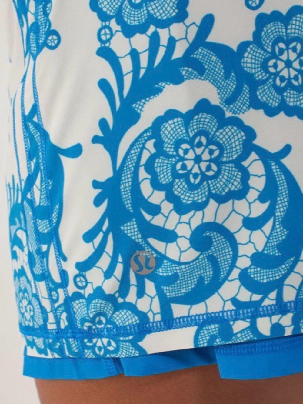 Lululemon Run: Chase Me Skirt Laceoflage Polar Cream Beaming Blue size 10
